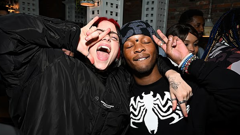 Dünyaca Ünlü Şarkıcının Aracından Ceset Çıktı! Hollywood’u Sarsan Olay, Herkes Bunu Konuşuyor - Resim : 2