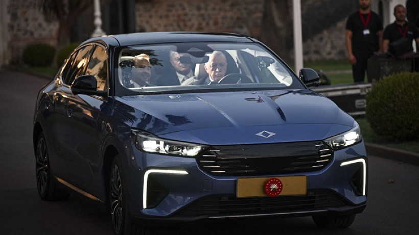 Cumhurbaşkanı Erdoğan Togg'un Yeni Modelini Test Etti! Yerli Otomobil T10F Artık Yollarda - Resim : 4