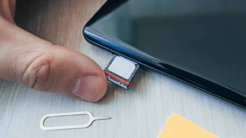 Cep Telefonlarında Köklü Değişim: Apple Dünyayı Salladı! iPhone İlk Kez Bu Özelliği Kaldırdı - Resim : 1