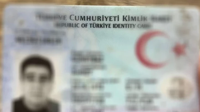 Film Gibi Kimlik Mücadelesi! Babası Kardeşi, Babaannesi Annesi Çıktı, Gerçeği İtalya’dan Gelen DNA Belirledi - Resim : 1