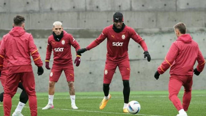 Victor Osimhen'den Beklenen Haber Geldi! Eintracht Frankfurt Maçında Forma Giyecek Mi? Canlı Yayında Açıkladı - Resim: 2