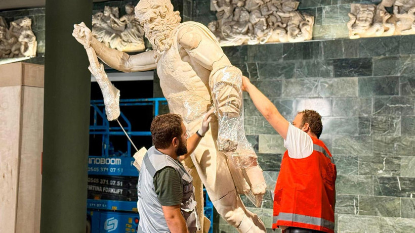 Tartışmaların Odağındaki Antalya Arkeoloji Müzesi'nin Yıkımına Resmen Başlandı: 100 Bin Eser Konteynerde - Resim : 3