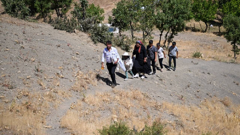 Mesleğini Bırakıp Köye Taşındı: Sıfırdan Başlayıp Köşeyi Döndü! Şimdi Siparişlere Yetişemiyor - Resim: 2
