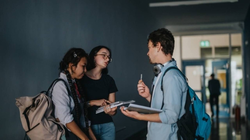 İBB’den Üniversitelilere Müjdeli Haber! 100 Bin Öğrenciye 15 Bin TL Ödeme Yapılacak: Tek Şartla Hesabınıza Yatırılıyor, Tarih Belli Oldu - Resim: 1