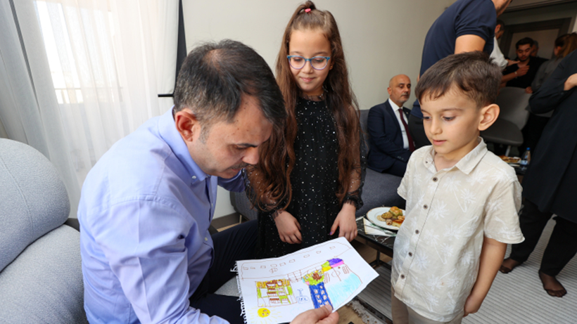 Bakan Kurum'dan 6 Şubat’ın Merkezinden Depremzedelere Büyük Söz: 'Her Evde Mutluluğu Görene Kadar Çalışacağız' - Resim : 3