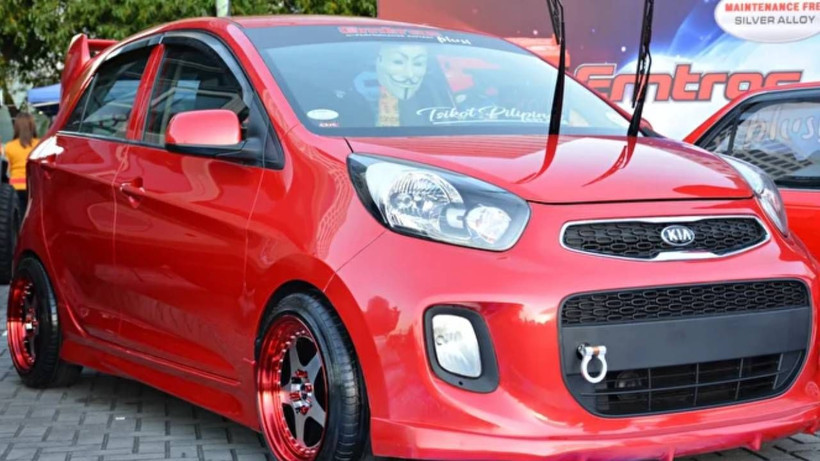 Dünyanın En Çirkin Arabası! Görenler Yolunu Değiştiriyor, 100 Üzerinden 7 Puan Aldı: İşte Satışı Dahi Olmayan O Model… - Resim: 3