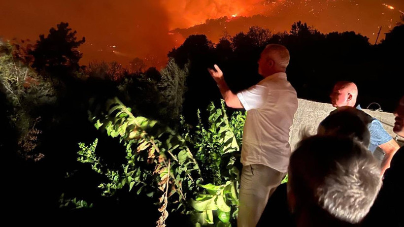 Antalya ve Muğla Kabusu Yaşıyor! Alevler Mahalleleri Sardı - Resim : 6