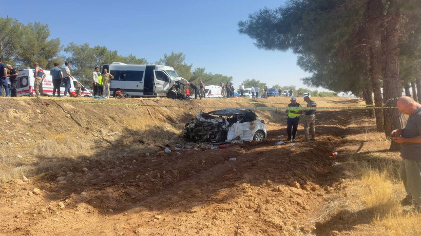 Şanlıurfa'da Korkunç Kaza: Otomobil Alevler İçinde, Sürücü Yanarak Öldü - Resim : 1
