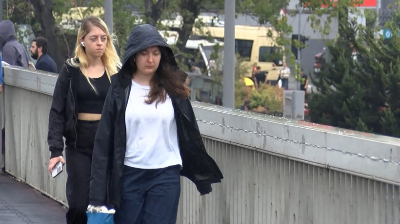 İstanbul'da Yağış Alarmı! Trafik Kilitlendi, Hayat Durdu - Resim : 2