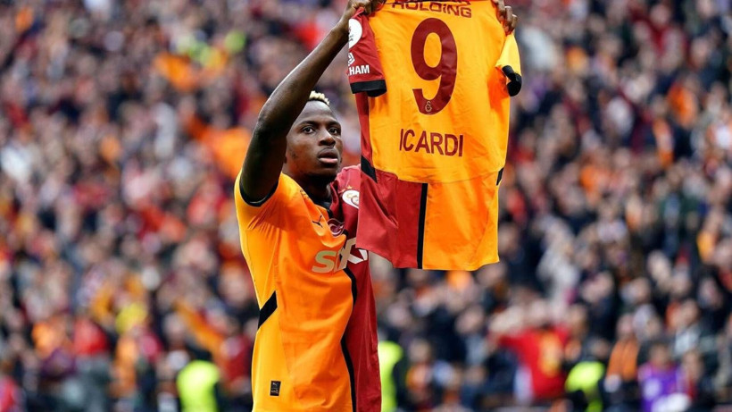 Ve Victor Osimhen Resmen İmzayı Attı! Taraftarı Şaşkına Çeviren Anlaşma - Resim: 2