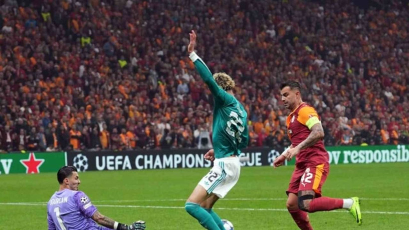 Dursun Özbek Osimhen’in Maaşını 90 Dakikada Çıkardı! Galatasaray’ın Kasası Ağızına Kadar Euro İle Dolup Taştı - Resim: 2