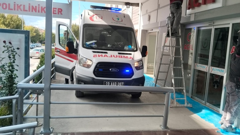 Okulda Korkutan Olay! 12 Öğrenci Hastaneye Kaldırıldı - Resim : 1