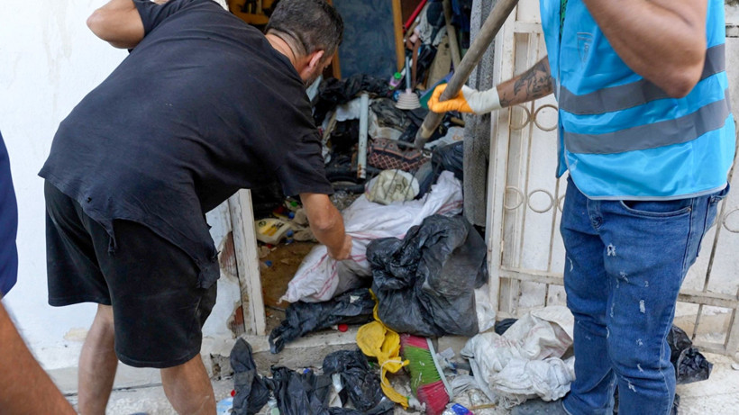 Bir 'Çöp Ev' Daha... Yer Mersin: Çıkarılan Atık Miktarına İnanamayacaksınız! - Resim : 2