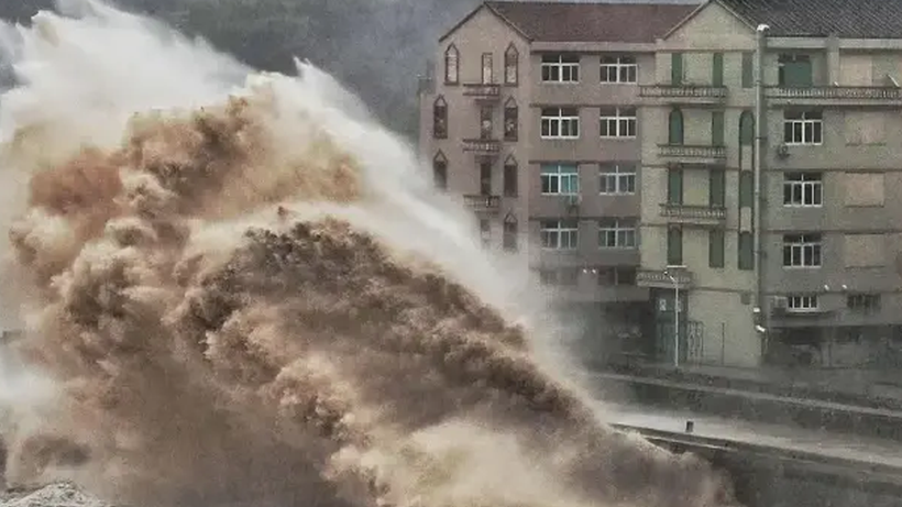 Çin’de Felaket Alarmı! 150 Binden Fazla Tahliye… Okullar, Havalimanları Kapatıldı - Resim : 5