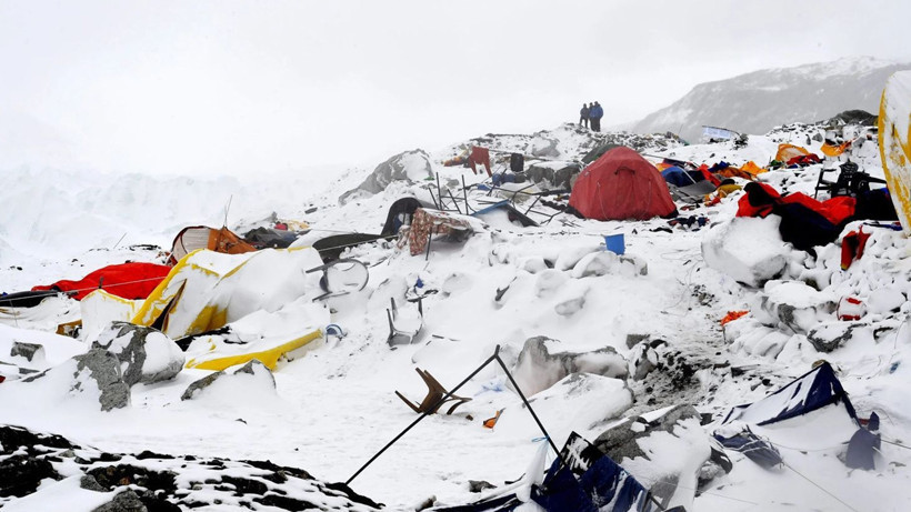Everest Dağı'nda Felaket: Yüzlerce Kişi Mahsur, Arama-Kurtarma Çalışmaları Devam Ediyor - Resim : 2