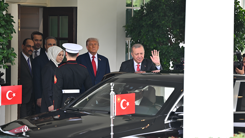 Beyaz Saray’daki Tarihi Görüşmede Çarpıcı İddia! Cumhurbaşkanı Erdoğan Trump’a Ne Teklif Etti? - Resim : 3