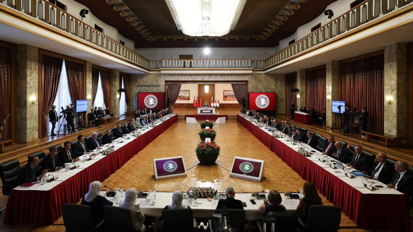 Kurtulmuş'tan Dikkat Çeken Toplantı: Komisyon İmralı'ya Ne Zaman Gidecek? - Resim : 2