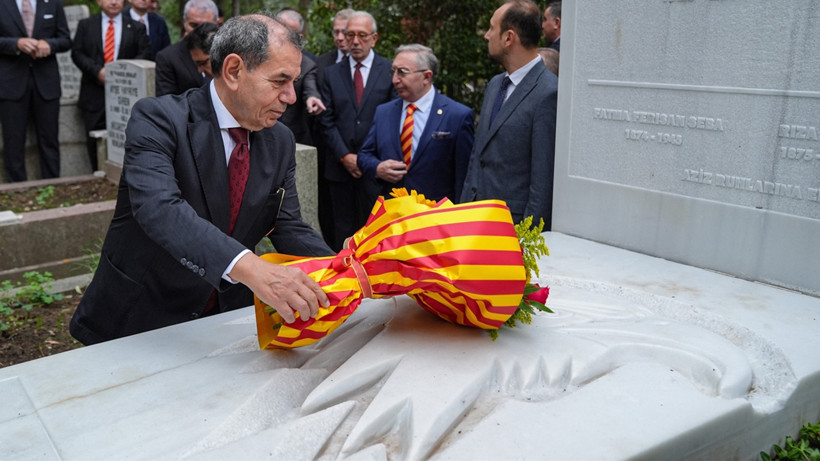 Galatasaray 120 Yaşında! Yönetim Ali Sami Yen'in Kabrinde - Resim : 1