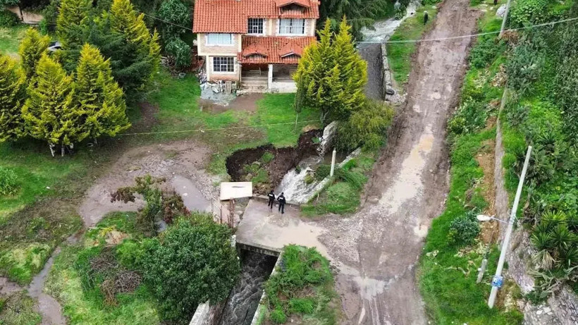 Meksika'da Sel Felaketi! Ülke Yerle Bir Oldu: 42 Ölü, 27 Kayıp - Resim : 2
