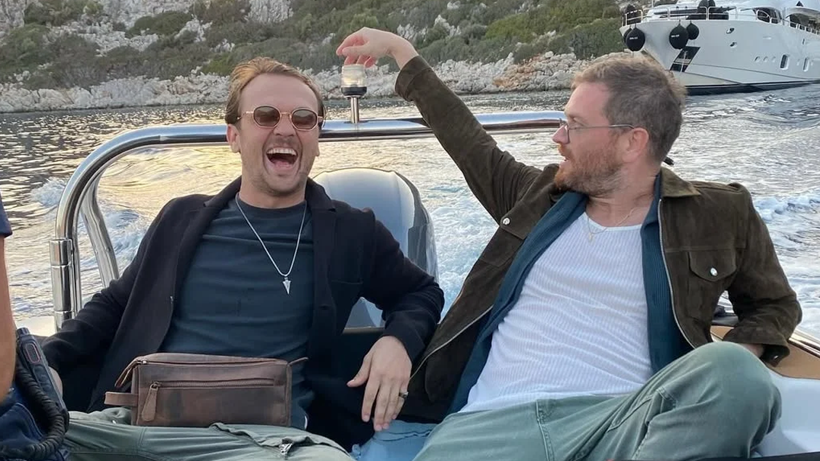 Ünlü Oyuncu Aras Bulut İynemli’nin Lüks Teknesinin Fiyatı Dudak Uçuklattı! En Özel Konuğunu Ağırladı - Resim : 4