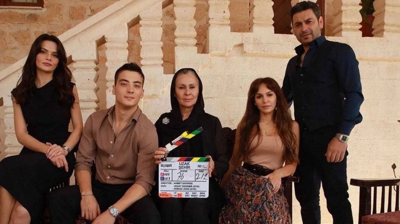 Uzak Şehir Dizisinin Akıbeti Belli Oldu! Boran Her Şeyi Değiştirdi - Resim : 1