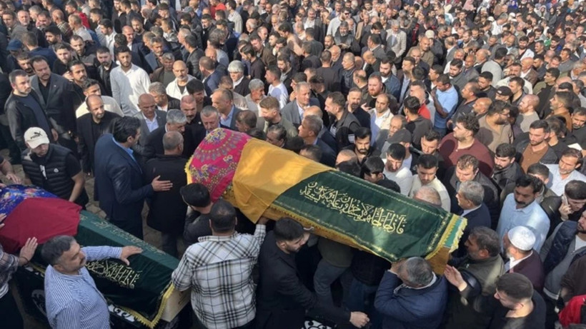 Yangın Faciasında Hayatını Kaybedenlere Veda... Gözyaşları Sel Oldu - Resim : 2