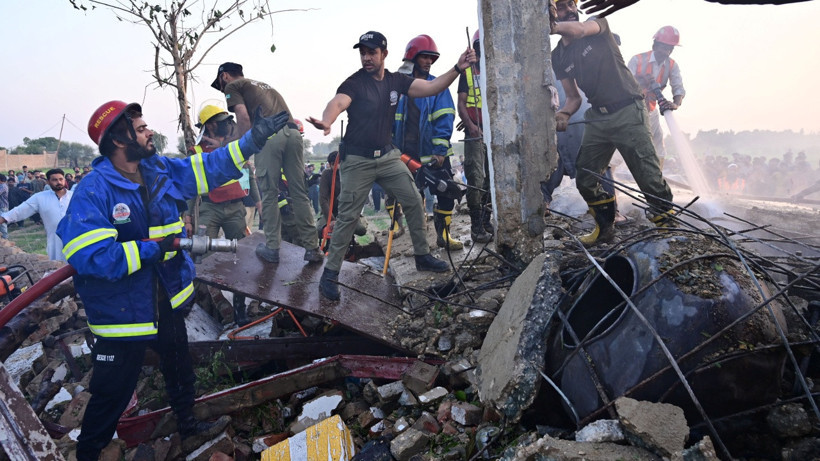 Pakistan’da Korkunç Patlama! Çok Sayıda Ölü ve Yaralı - Resim : 1
