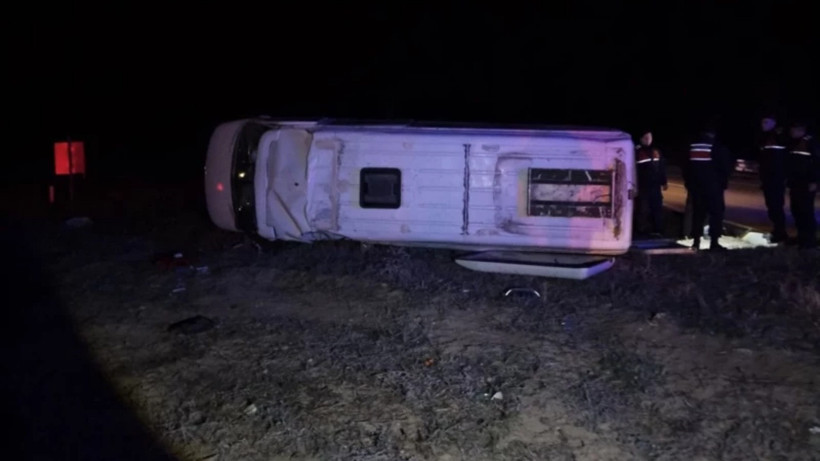 Denizli'de Feci Kaza! Minibüs ile Yolcu Otobüsü Çarpıştı - Resim : 1