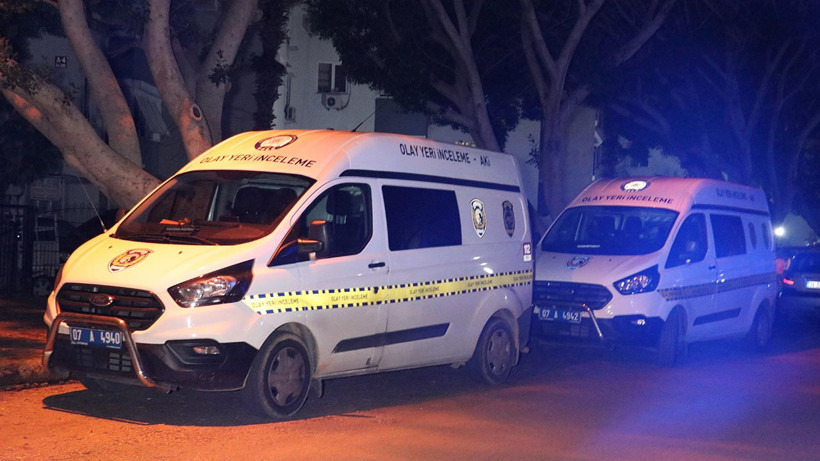 Antalya’da Feci Olay: Televizyon İzlerken Eşi 8. Kattan Düştü, Haberi Polislerden Aldı - Resim : 1