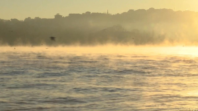 İstanbul Boğazı’nda Dikkat Çeken Manzara - Resim : 1