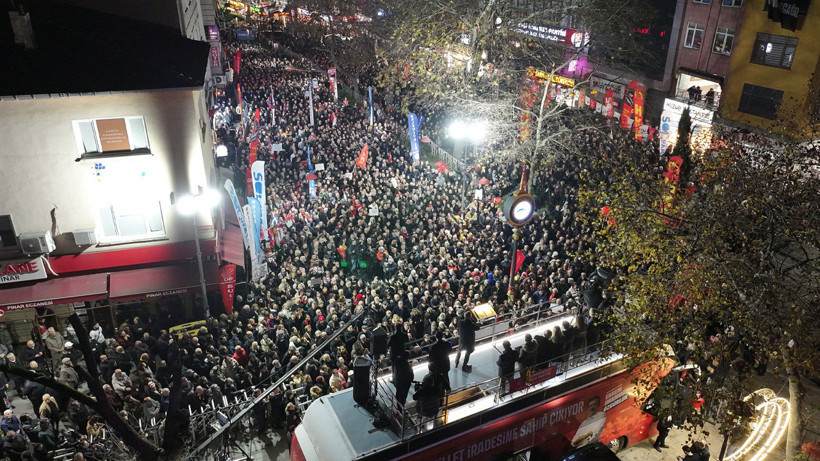 Özgür Özel'den 'Seçim' Mesajı: 'Bir Yeni Yıl Hediyem Var' - Resim : 1