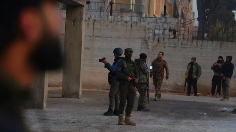 Halep’te Çatışma Tırmanıyor: Suriye Ordusu YPG’yi Vuruyor! Can Kaybı 9’a Yükseldi - Resim : 1