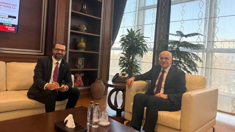 2026 Perspektifinde Türkiye Ekonomisi! Bakan Mehmet Şimşek'ten Yeni Yıl Tablosu: Büyüme Güçlenecek, Enflasyon Gerileyecek - Resim : 2