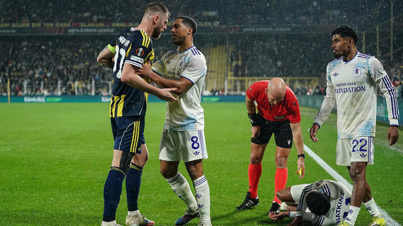 Kadıköy’de Soğuk Duş! Fenerbahçe, Aston Villa Engeline Takıldı - Resim : 1