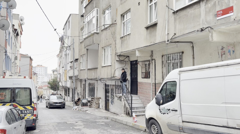 İstanbul'da 'Zehirlenme' Şüphesi: Bir Evde 3 Kişinin Cansız Bedeni Bulundu - Resim : 1