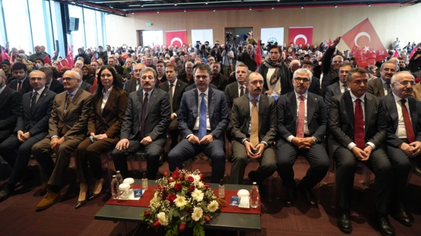 Bakan Kurum’dan Özel'e 'Deprem' Yanıtı: 'Biz Laf Değil, Eser Üretiyoruz' - Resim : 1