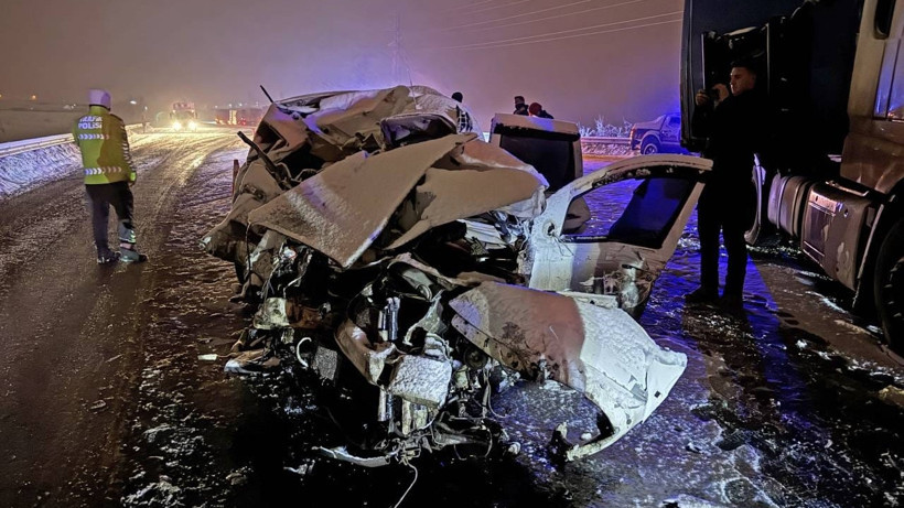 Erzurum’da Korkunç Kaza! 4 can kaybı - Resim : 1