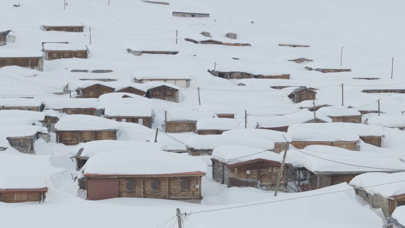 Burası Ne New York, Ne Antarktika Ne de Sibirya... Rize'de Evler Kayboldu, Görenler Hayrete Düştü - Resim: 5