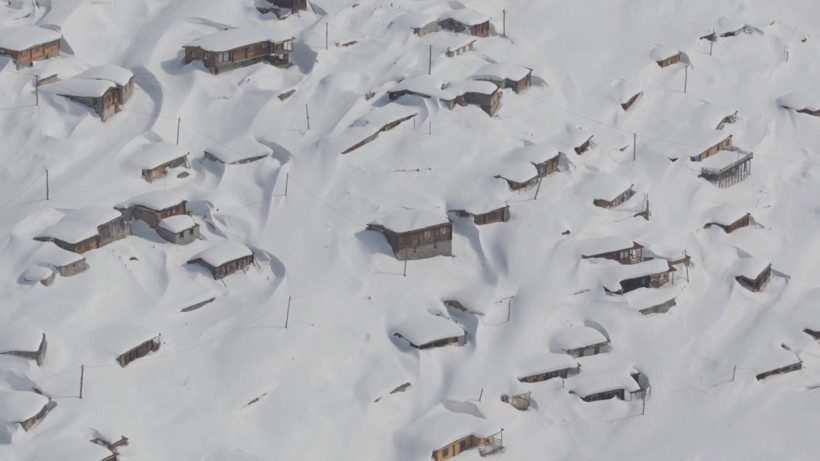 Burası Ne New York, Ne Antarktika Ne de Sibirya... Rize'de Evler Kayboldu, Görenler Hayrete Düştü - Resim: 3