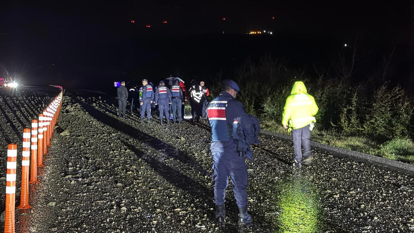 Türkiye Güne Acı Haberle Uyandı: Balıkesir’de F-16 Uçağı Düştü! 1 Pilot Şehit Oldu - Resim : 1