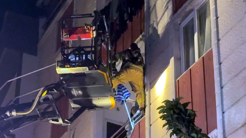 Avcılar’da Facianın Eşiğinden Dönüldü: Bina Alevlere Teslim Oldu, 20 Kişi Son Anda Kurtarıldı - Resim : 1