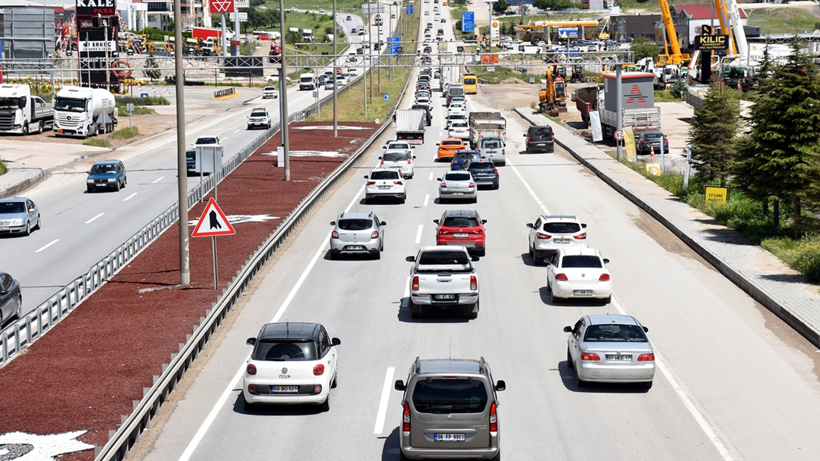 Bayram Göçü Başladı: Trafik Birçok Noktada Durma Noktasına Geldi - Resim : 4
