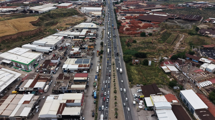 Bayram Göçü Başladı: Trafik Birçok Noktada Durma Noktasına Geldi - Resim : 2