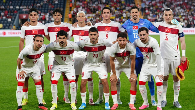 A Milliler 24 Yıl Sonra Sahneye Çıkıyor: İşte Muhtemel 11'ler - Resim : 1
