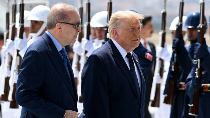Dünyanın Gözü Ankara'da! Cumhurbaşkanı Erdoğan ABD Başkanı Trump'ı Karşıladı - Resim : 4