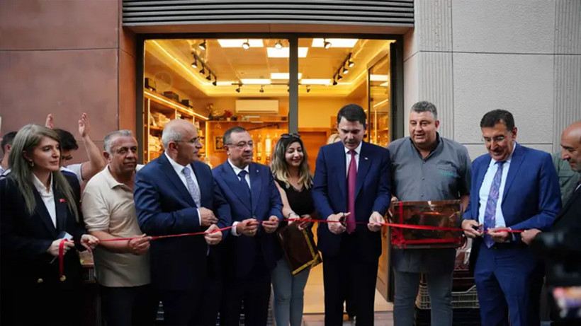 Açılışı Bakan Kurum Yaptı, Tarihi Bakırcılar Çarşısı Yeniden Doğdu - Resim : 2