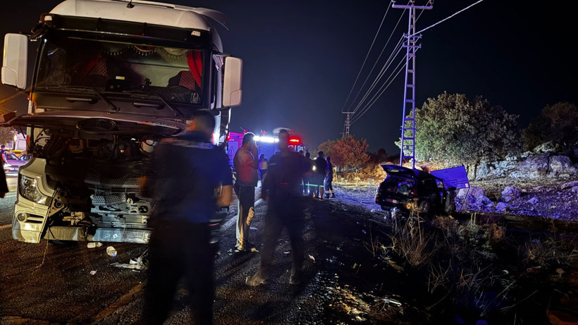 Mardin'de Feci Kaza: 2 Ölü, 6 Yaralı - Resim : 1