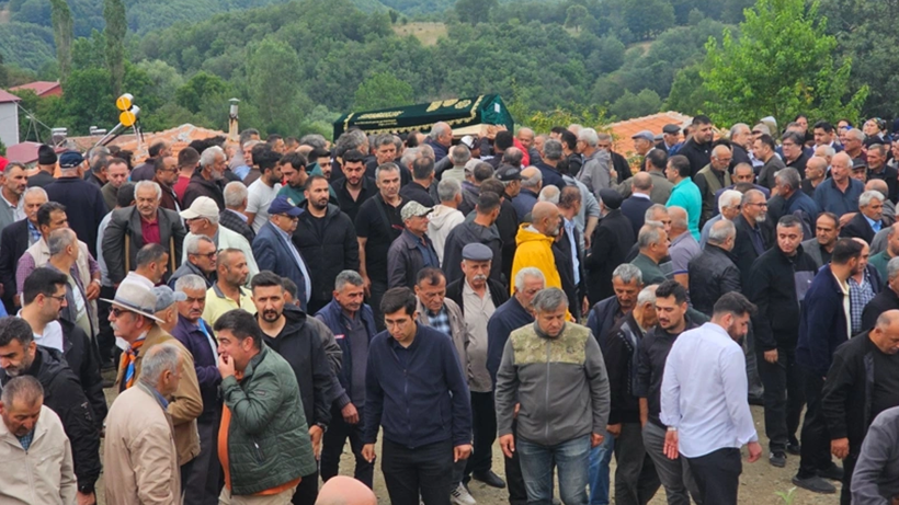 'Lezzet Baba'ya Son Veda: Eren Kaşıkçı Gözyaşlarıyla Defnedildi - Resim : 1
