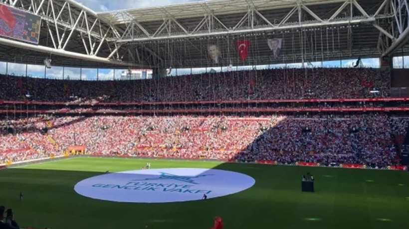 Cumhurbaşkanı Erdoğan'dan TÜGVA Programı'nda Önemli Mesajlar: 'Gençlerimizi Üç Beş Kendini Bilmeze Yedirmeyiz' - Resim : 1