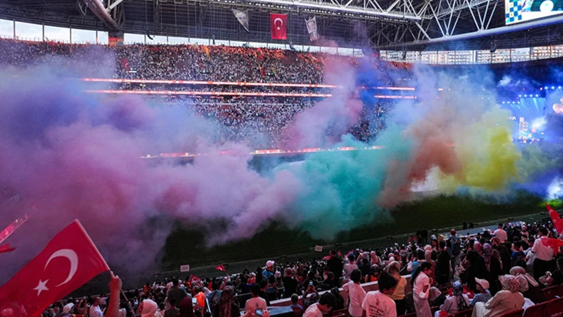 Cumhurbaşkanı Erdoğan'dan TÜGVA Programı'nda Önemli Mesajlar: 'Gençlerimizi Üç Beş Kendini Bilmeze Yedirmeyiz' - Resim : 2